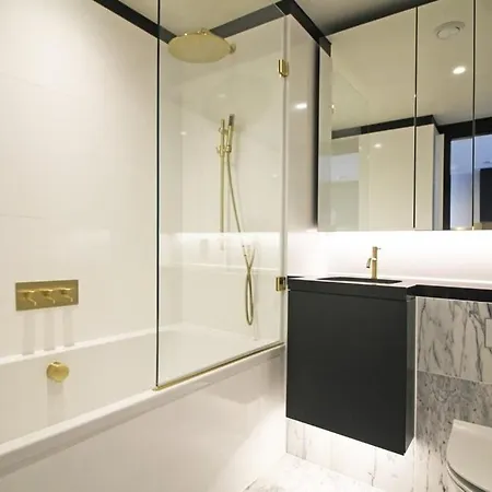 Hotel Triolax Zoozolane Prag